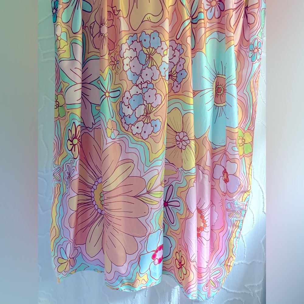 Retro Floral Tapestry - Picture 2 of 3